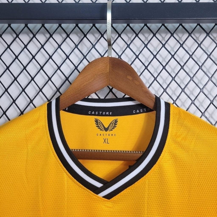 Camisa Wolves Home 23/24 - Torcedor Castore Masculina - Laranja - Paixão no Manto