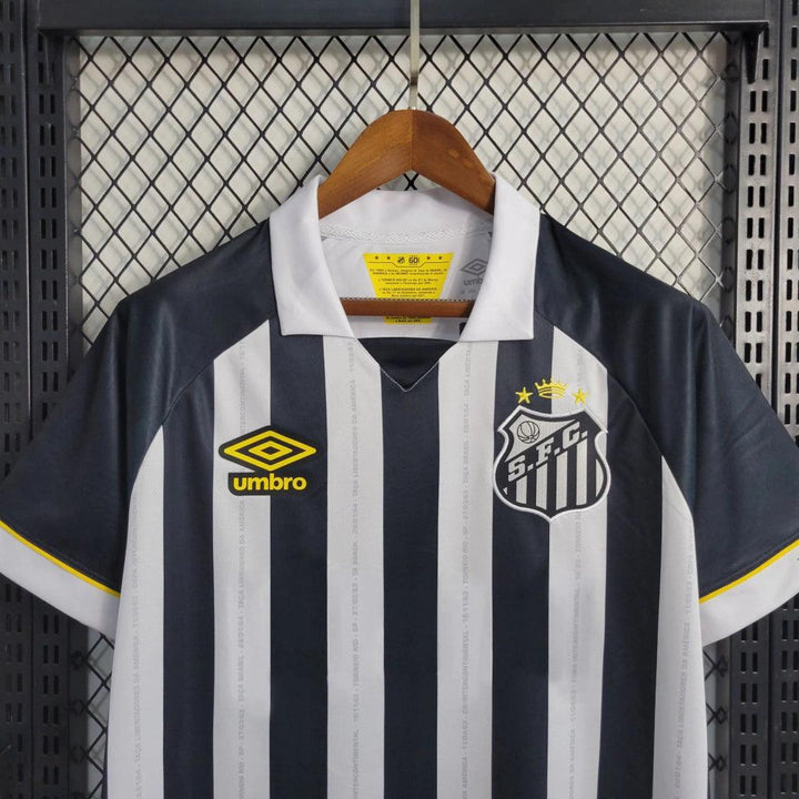 Camisa Santos 2023/24 Away - Torcedor Umbro - Listrada Preto e Branco - Paixão no Manto