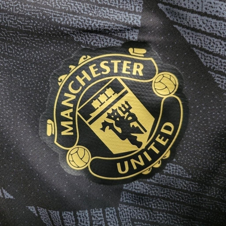 Jaqueta Corta-Vento Manchester United 23/24 Masculino Adidas - Preto - Paixão no Manto