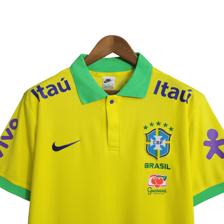 Camisa Seleção Brasileira I 22/23 Nike Torcedor Masculina - Amarela detalhes em verde - Todos os patrociníos - Paixão no Manto