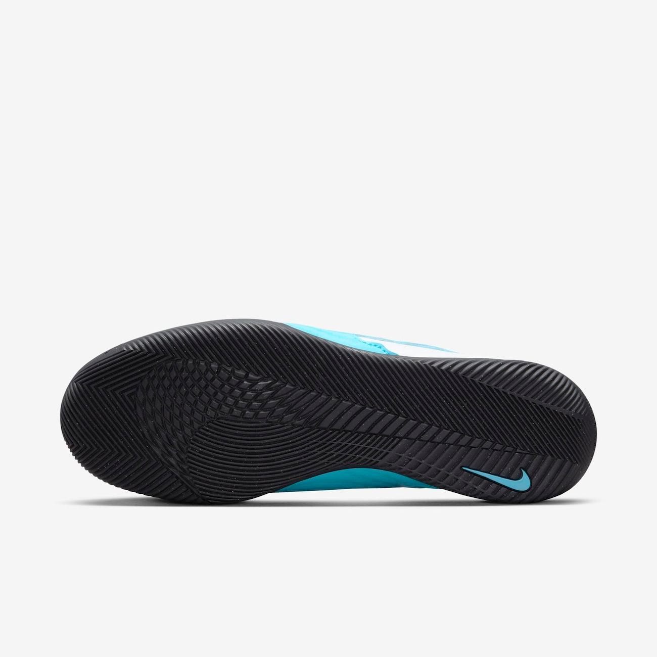 Chuteira Nike Phantom GX Club Futsal
