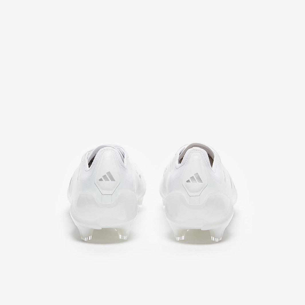 Chuteira adidas Predator Elite Campo