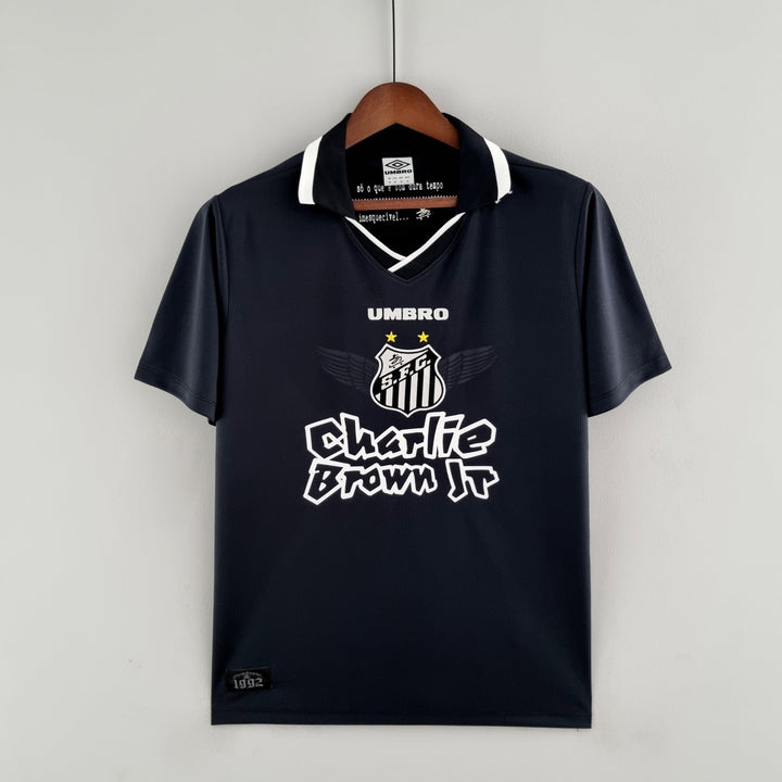 Camisa Santos Edição Especial Charlie Brown Preta 22/23 - Paixão no Manto