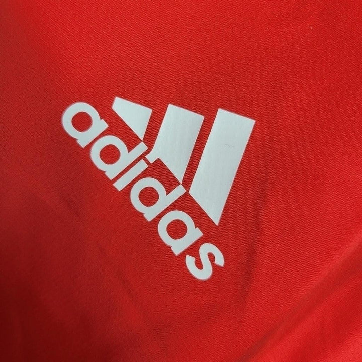 Jaqueta Corta-Vento Manchester United 23/24 Masculino Adidas - Vermelho - Paixão no Manto